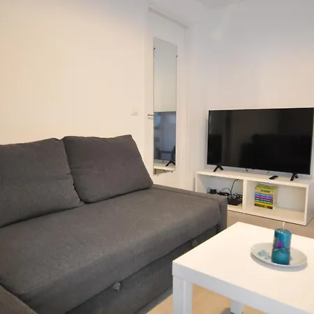 1er - Chic One-bedroom With Parking - Stayinantibes Appartement